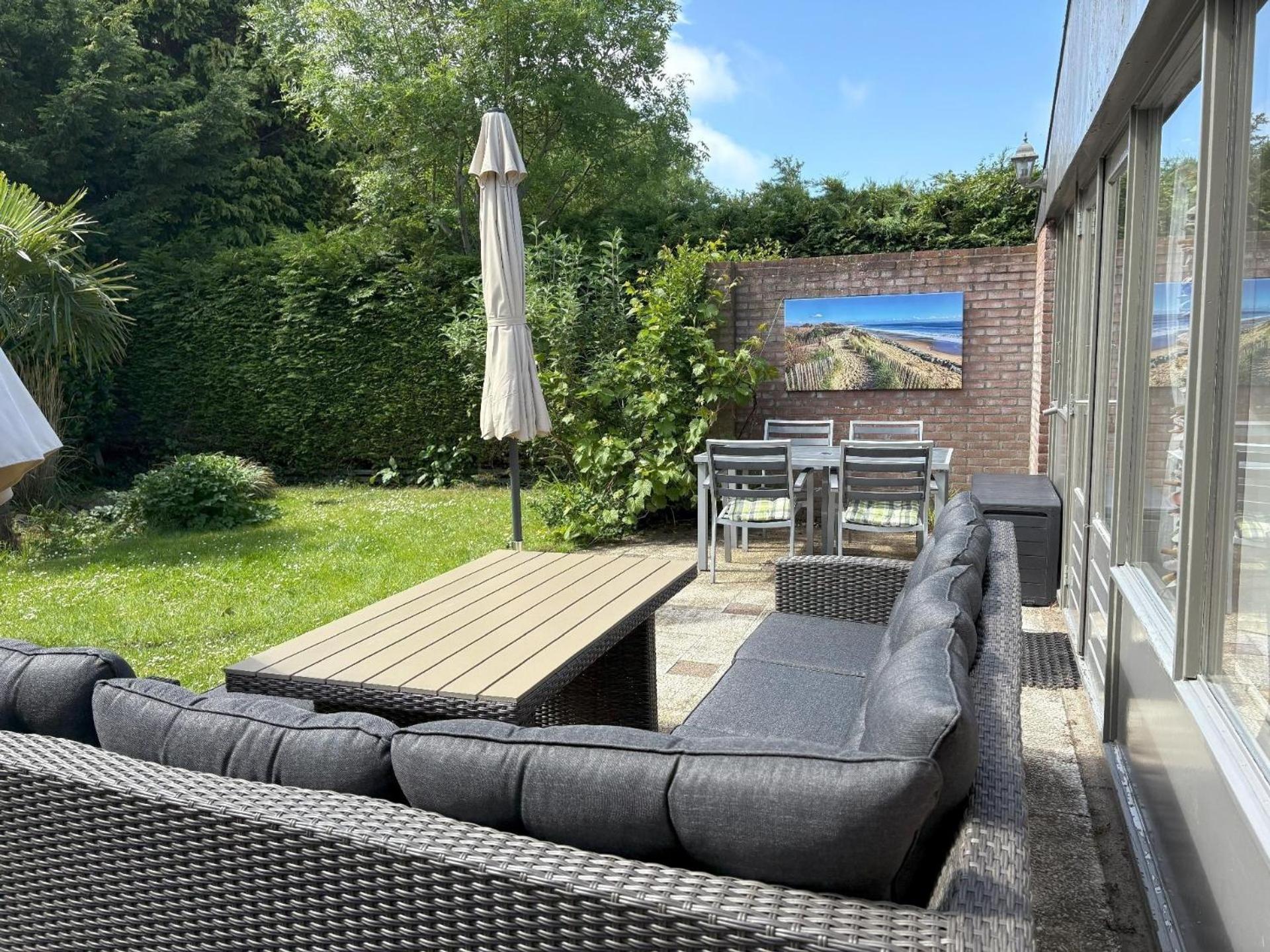 Gemuetliches, Helles Ferienhaus Mit Privatem Garten In Gepflegtem Ferienpark Warmenhuizen Exterior photo